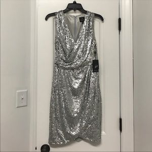 Adrianna Papell sequin cocktail dress size 6